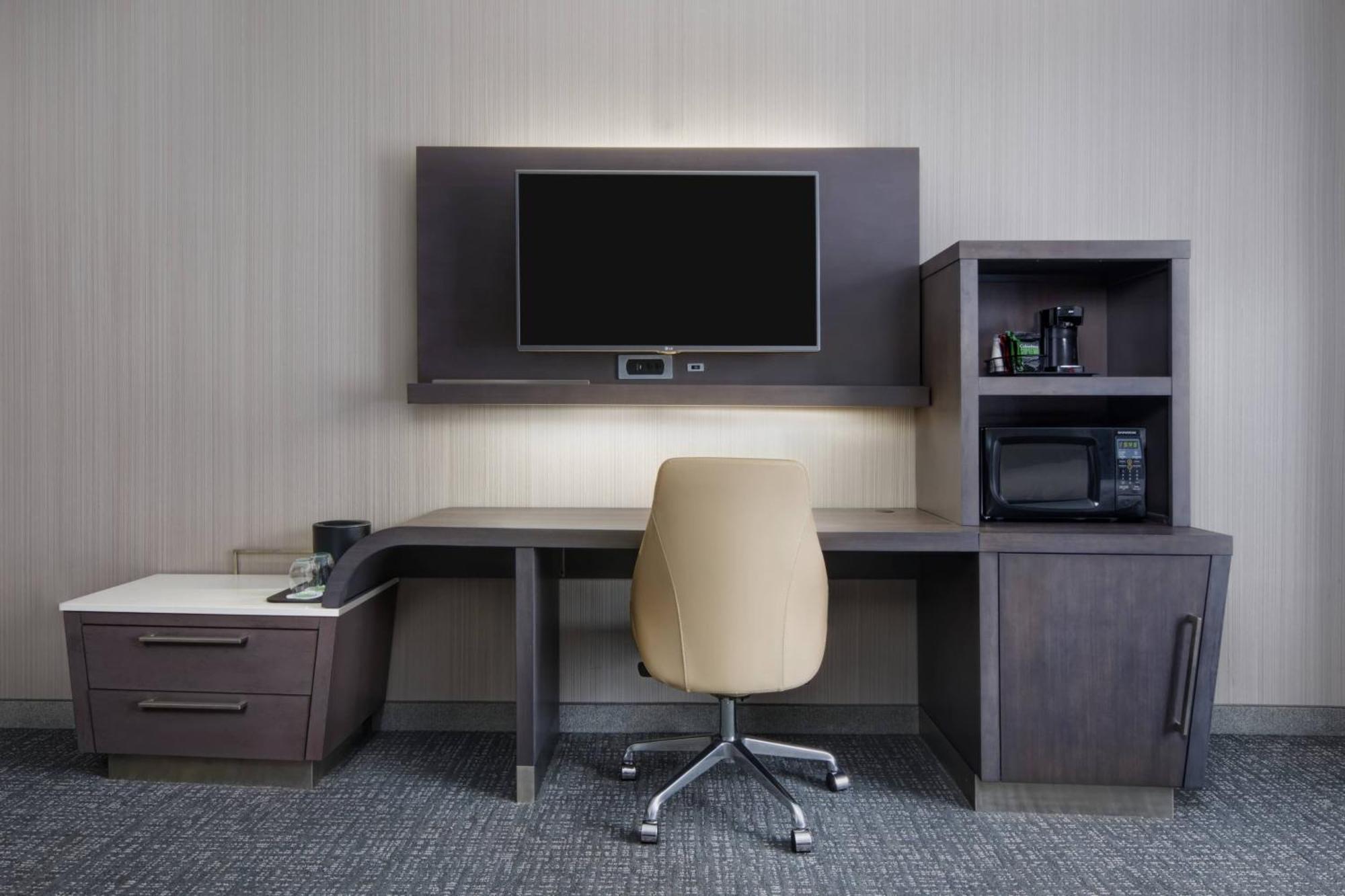 Courtyard By Marriott Richmond Downtown Hotell Exteriör bild
