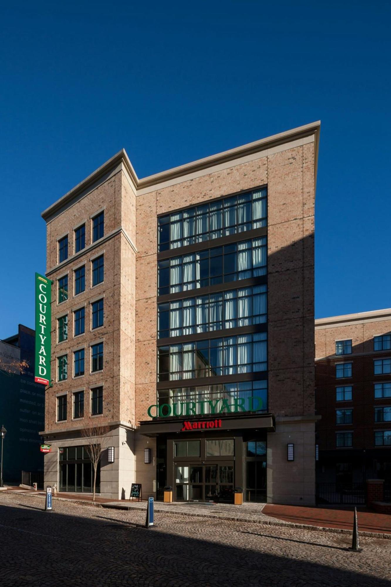 Courtyard By Marriott Richmond Downtown Hotell Exteriör bild