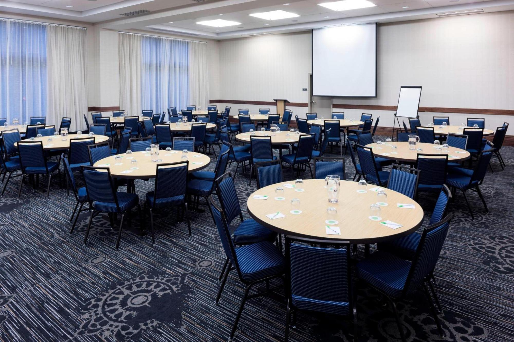 Courtyard By Marriott Richmond Downtown Hotell Exteriör bild