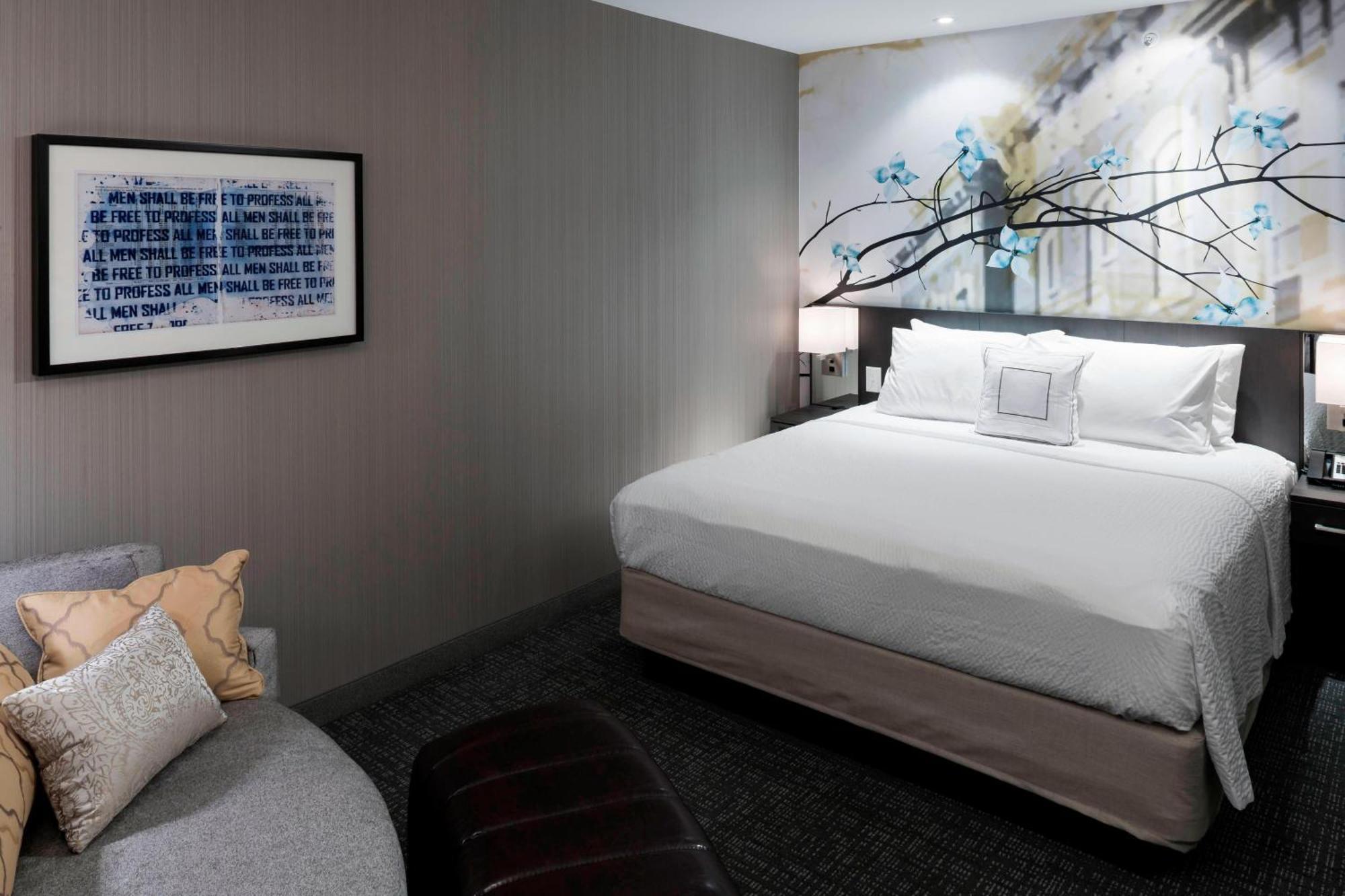 Courtyard By Marriott Richmond Downtown Hotell Exteriör bild