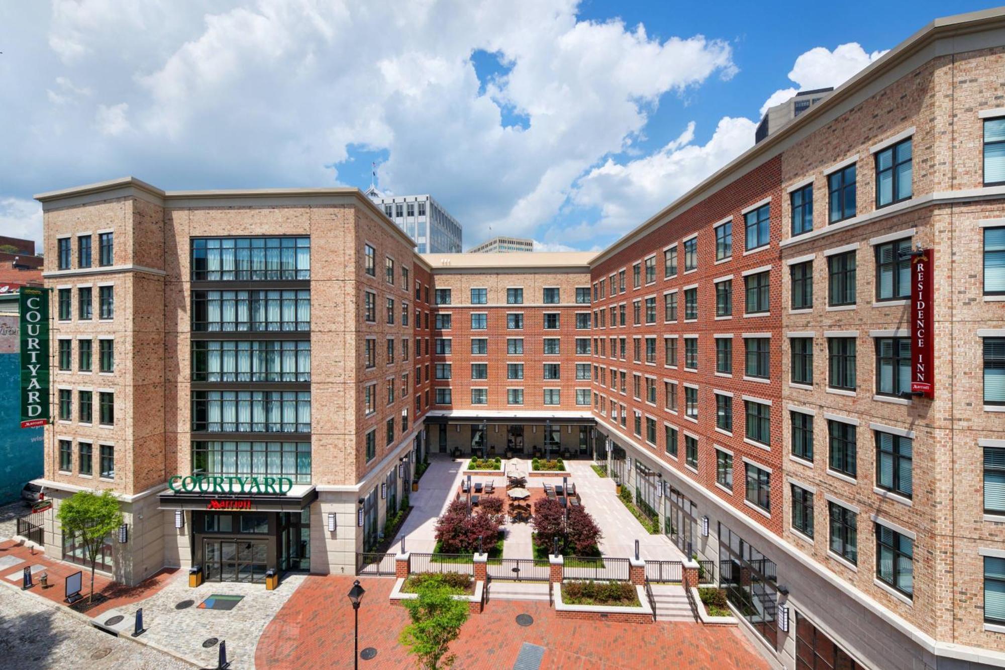 Courtyard By Marriott Richmond Downtown Hotell Exteriör bild
